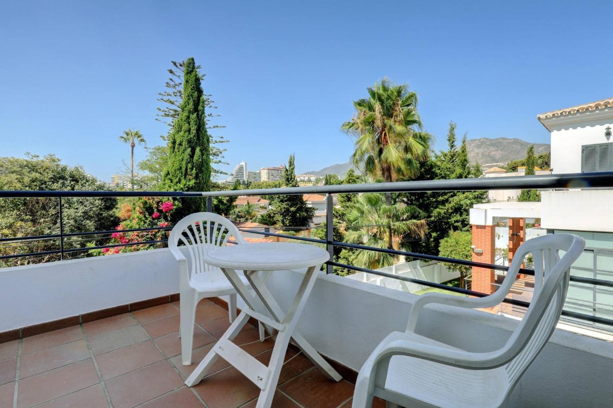 011 Bright And Spacious Villa With Private Pool Benalmadena Exterior photo