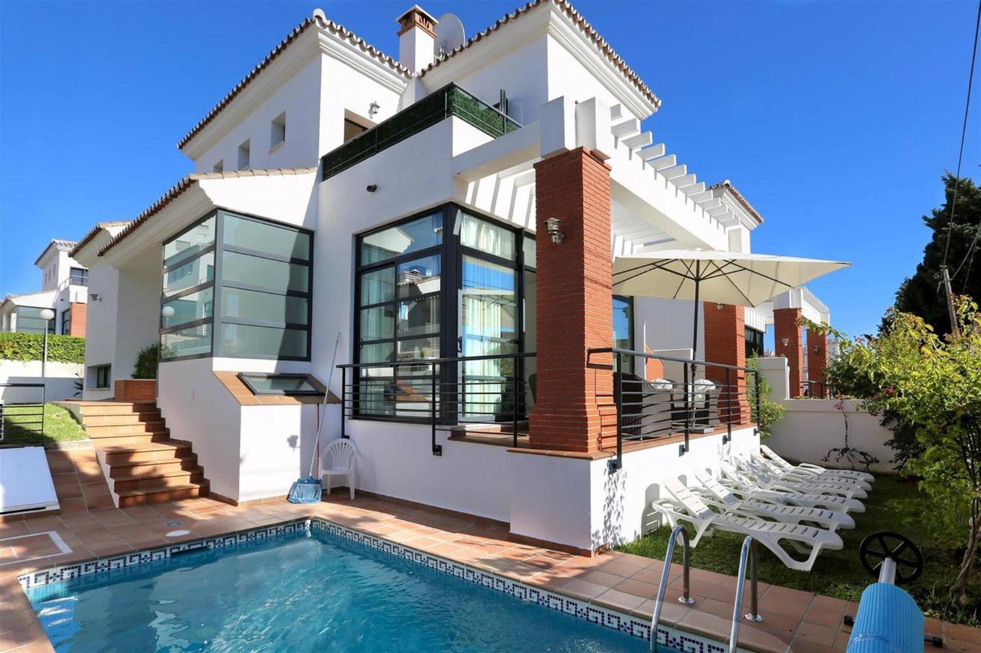 011 Bright And Spacious Villa With Private Pool Benalmadena Exterior photo